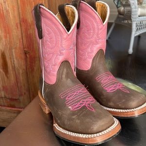 Like new pink cowboy boots
